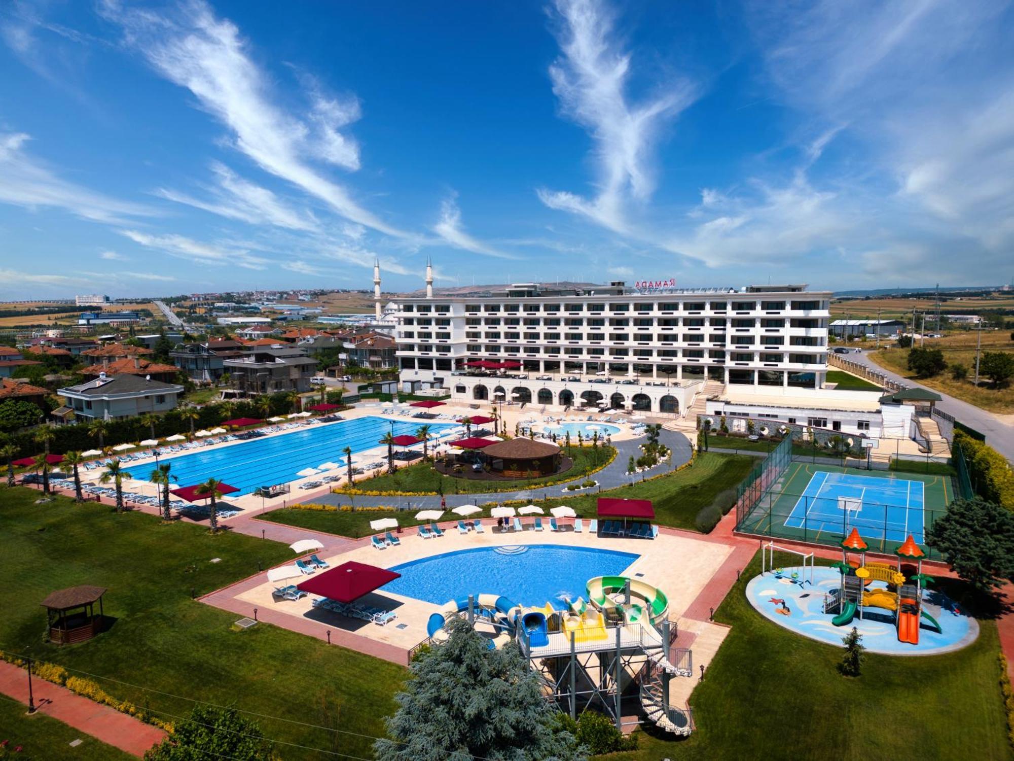 Hotel Ramada Plaza By Wyndham Silivri Extérieur photo