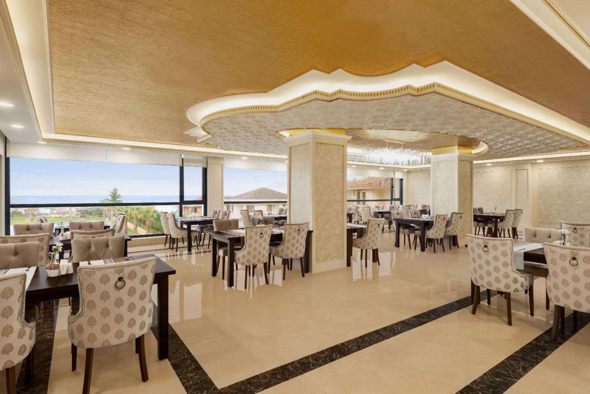 Hotel Ramada Plaza By Wyndham Silivri Extérieur photo