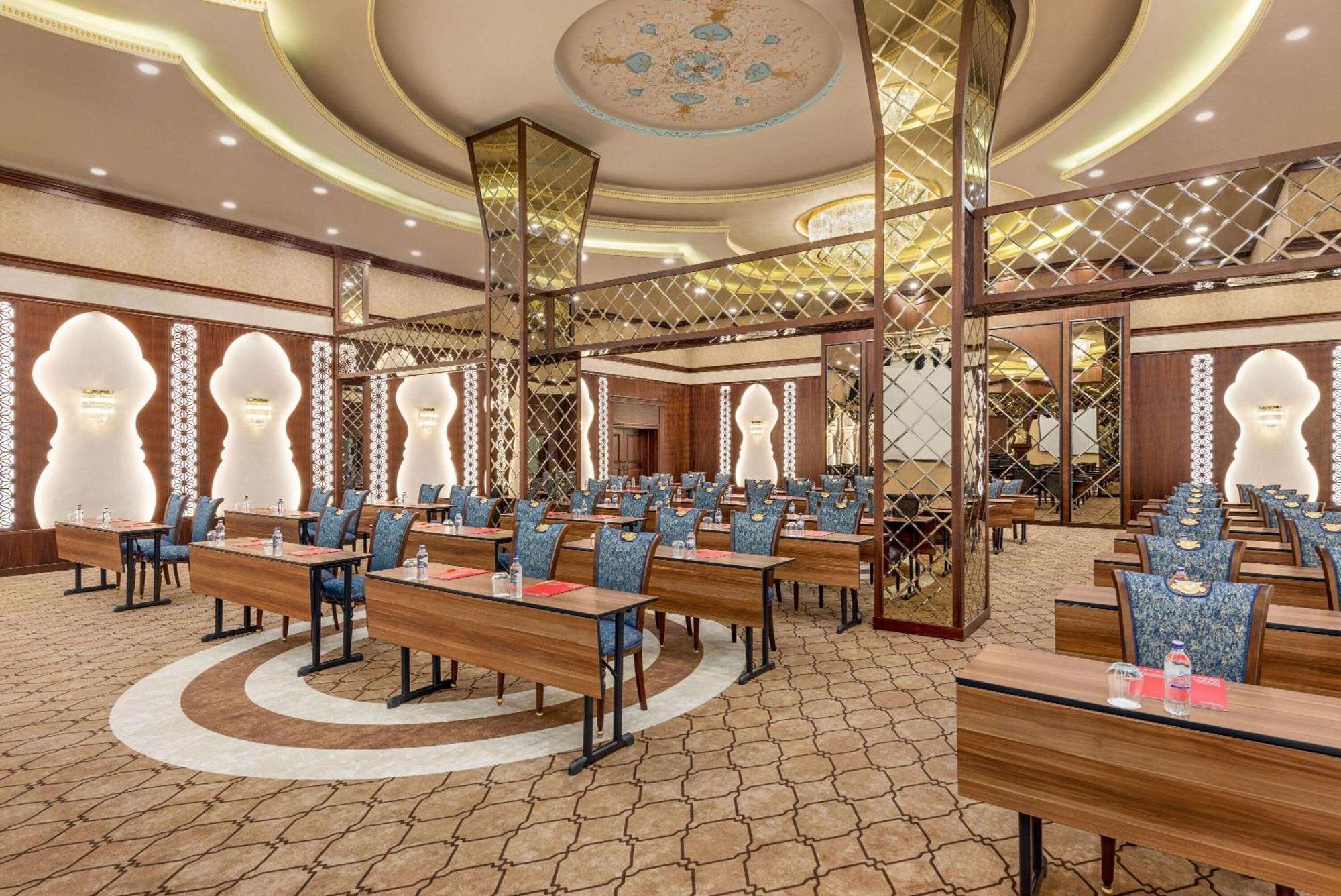 Hotel Ramada Plaza By Wyndham Silivri Extérieur photo