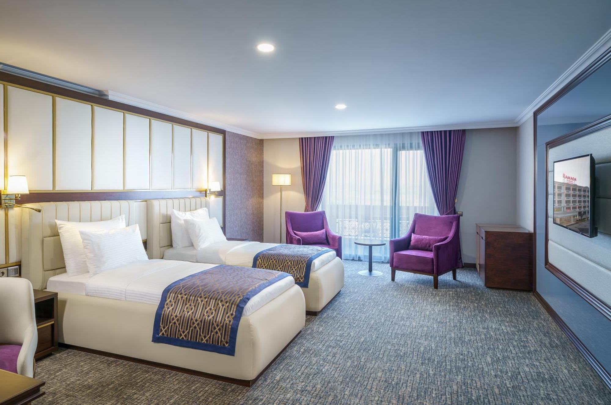Hotel Ramada Plaza By Wyndham Silivri Extérieur photo
