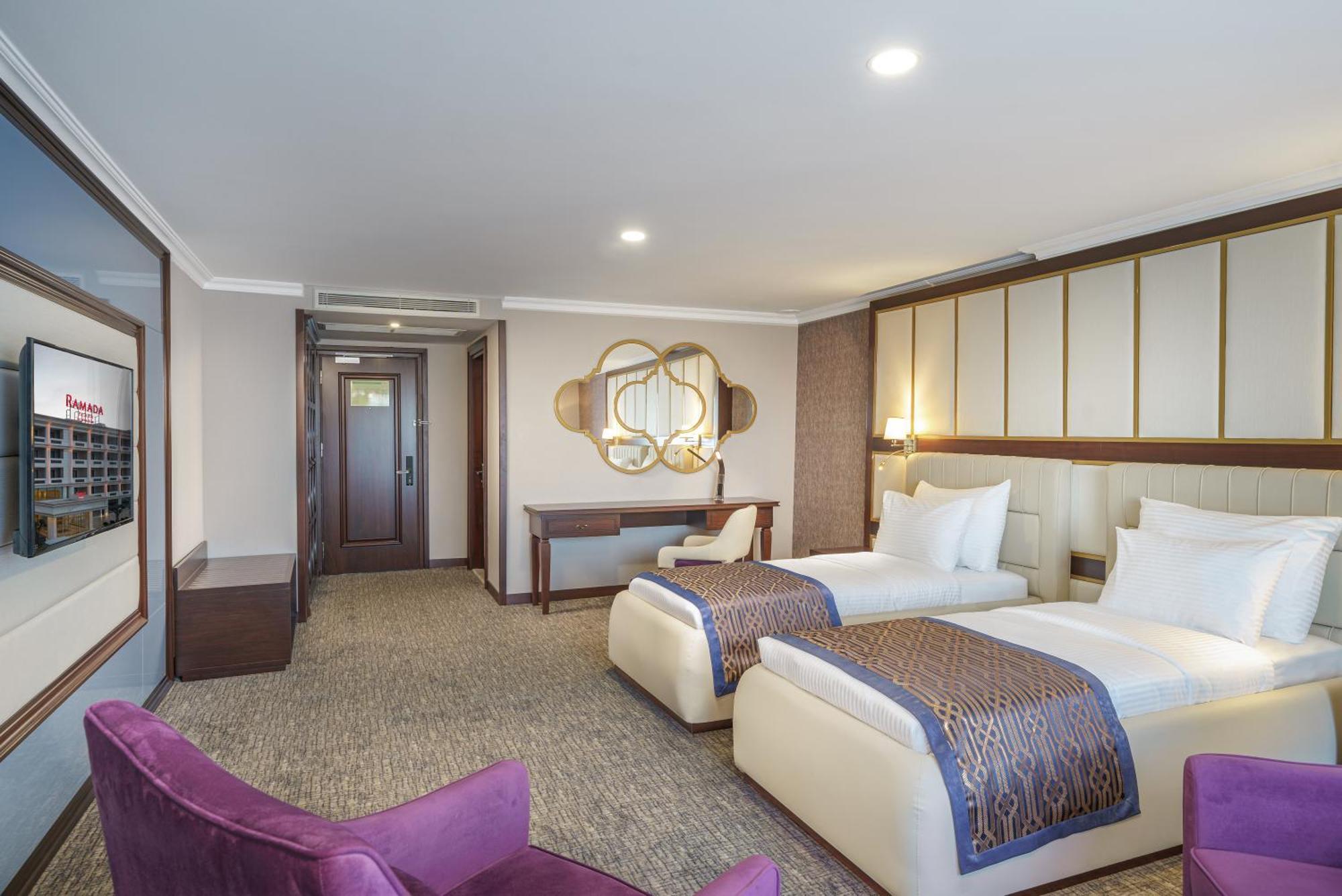 Hotel Ramada Plaza By Wyndham Silivri Extérieur photo