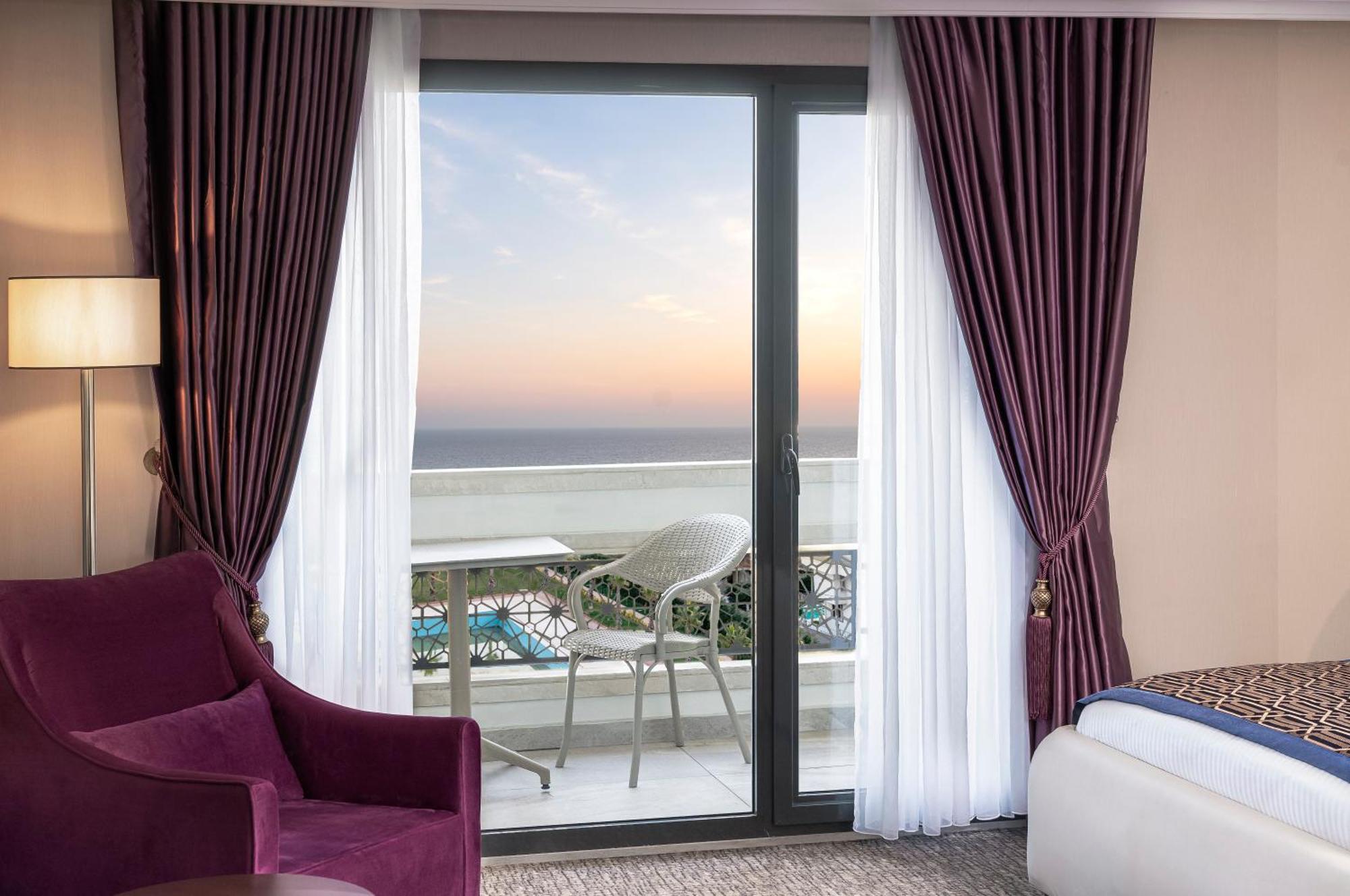 Hotel Ramada Plaza By Wyndham Silivri Extérieur photo