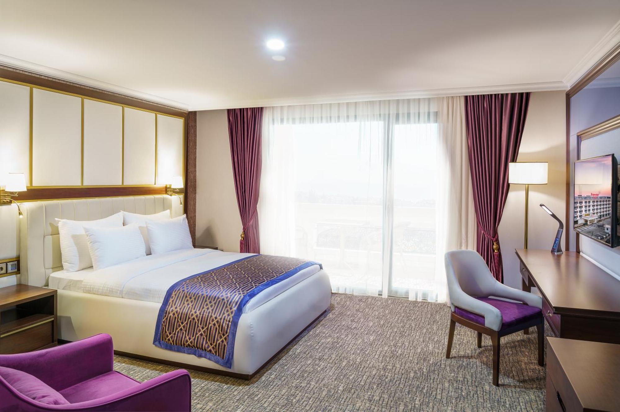 Hotel Ramada Plaza By Wyndham Silivri Extérieur photo