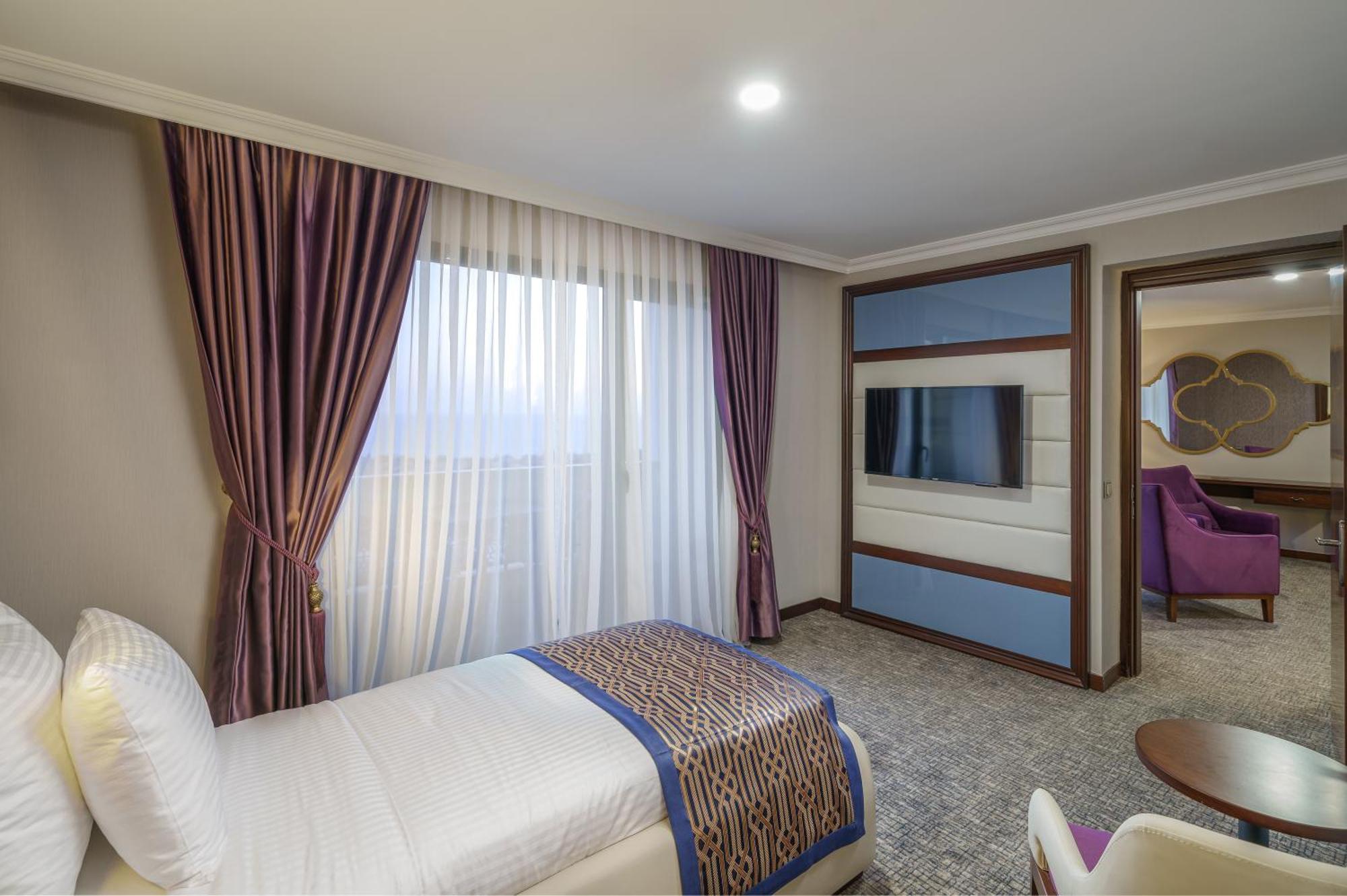 Hotel Ramada Plaza By Wyndham Silivri Extérieur photo