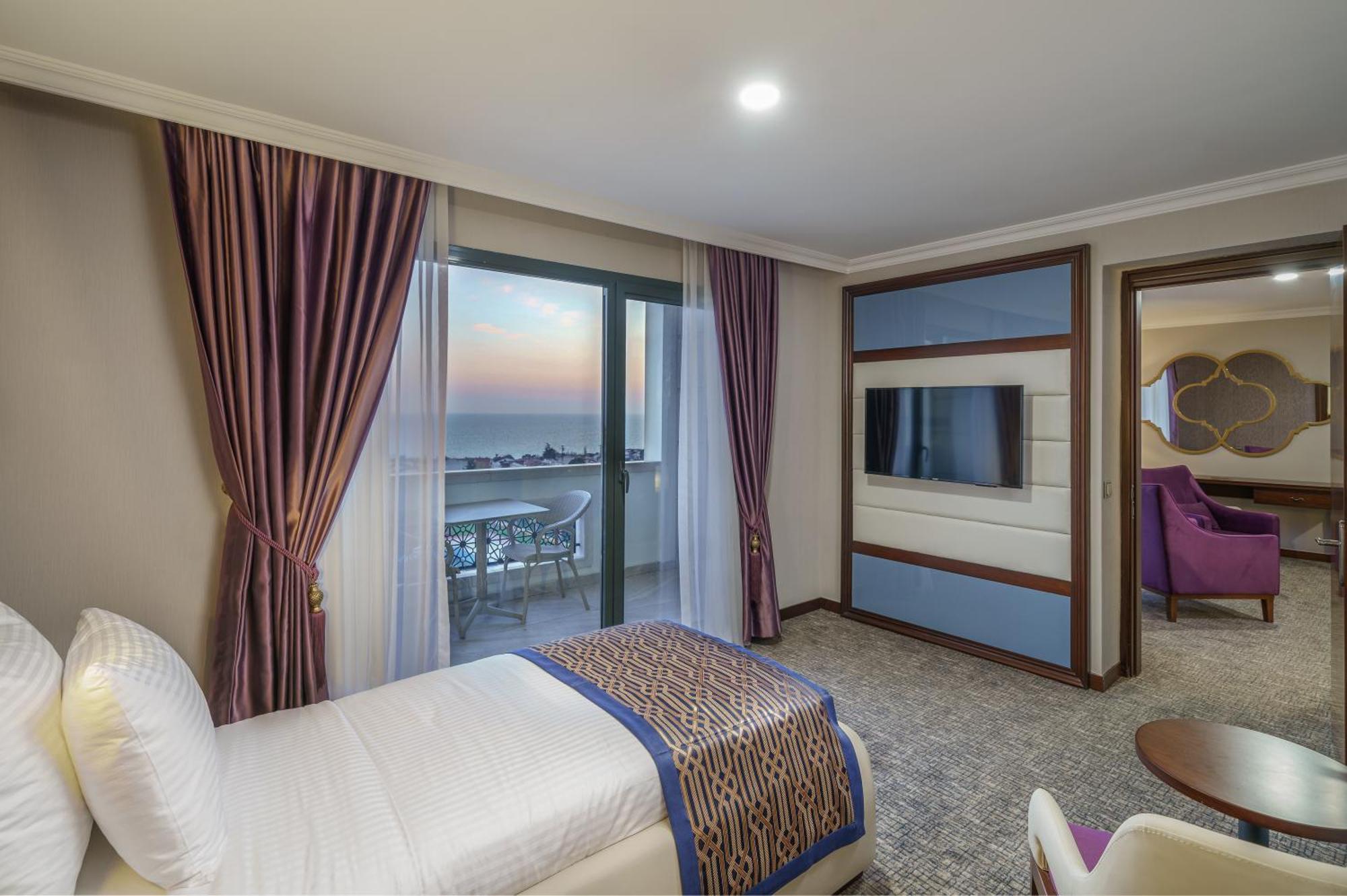 Hotel Ramada Plaza By Wyndham Silivri Extérieur photo